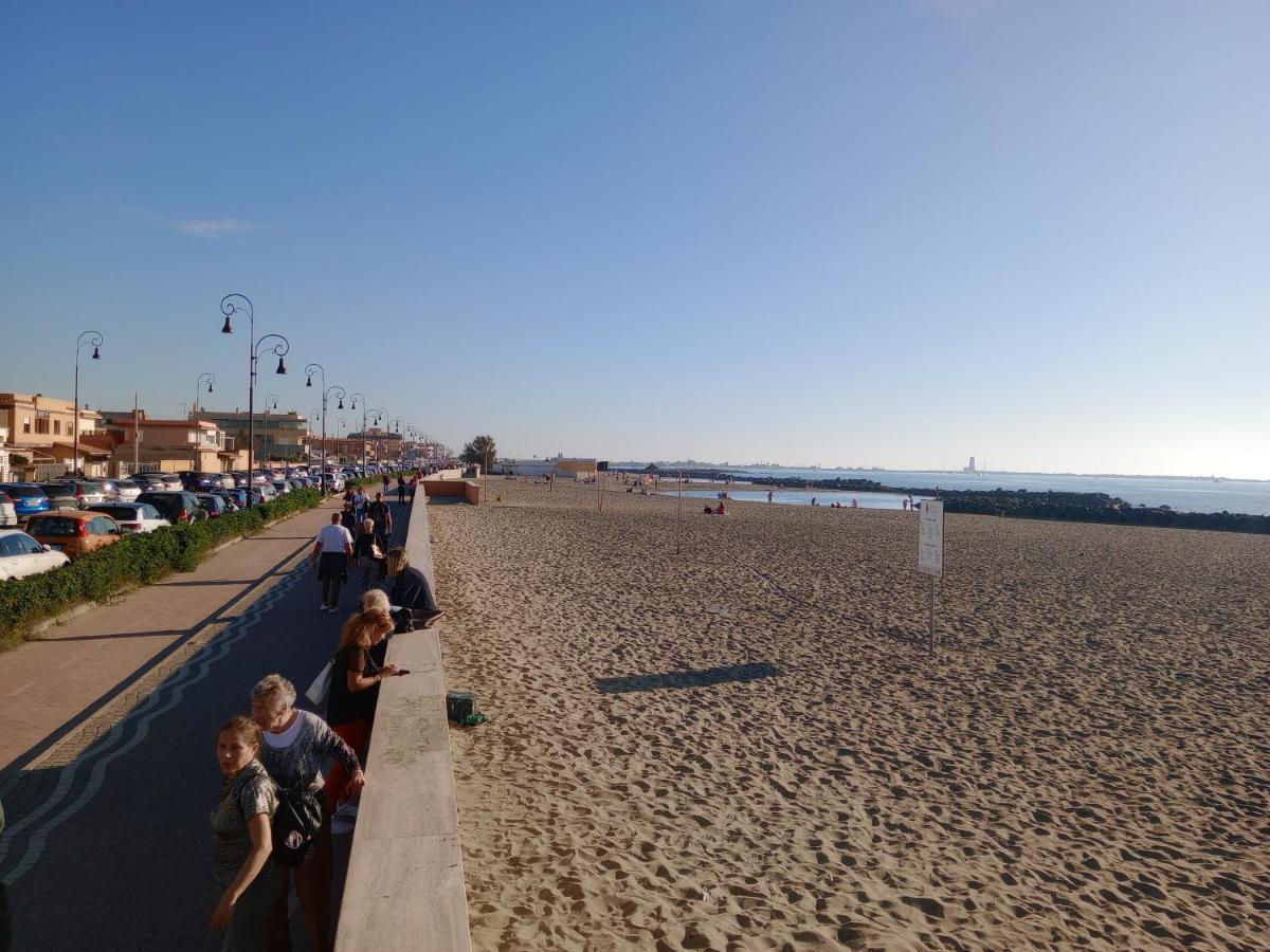 Summer&Winter Home By The Sea Fiumicino Exterior photo
